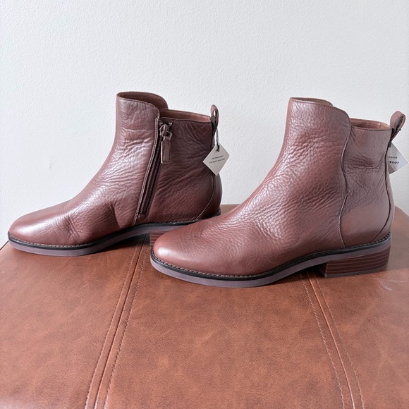 NWT Cole Haan River Waterproof Leather Chelsea Boots - Woodbury / Tan - 10B - Picture 2 of 7